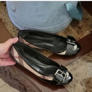 Burberry Black and Beige Women's Flats